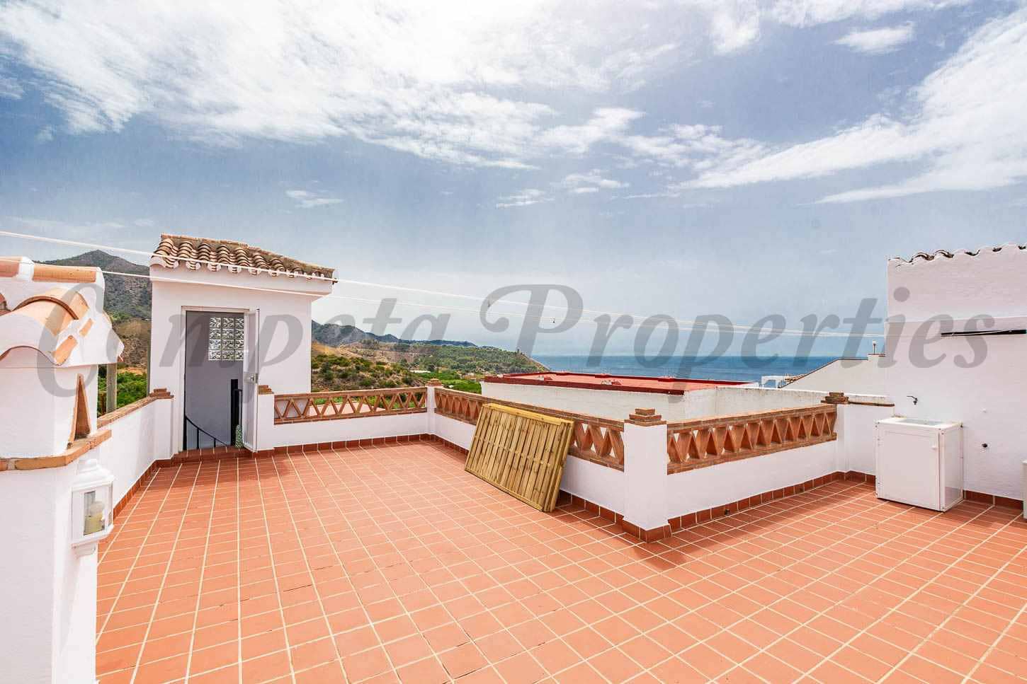2 soverom Leilighet til leie i Nerja - € 850 (Ref: 9969059)