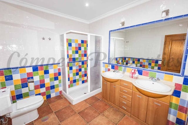 2 soverom Leilighet til leie i Maro - Cuevas de Nerja, Nerja - € 850 (Ref: 9969059)