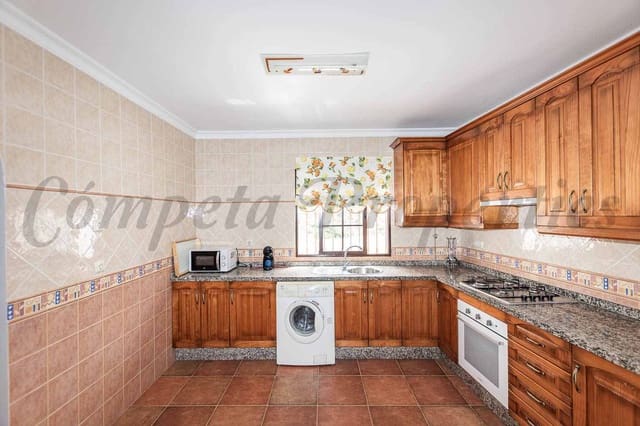 2 soverom Leilighet til leie i Maro - Cuevas de Nerja, Nerja - € 850 (Ref: 9969059)