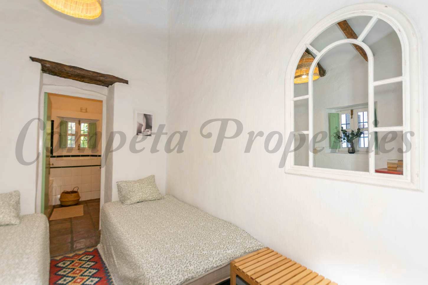 Finca/Casa Rural de 4 habitaciones en Cómpeta en venta con piscina - 549.000 € (Ref: 9973806)