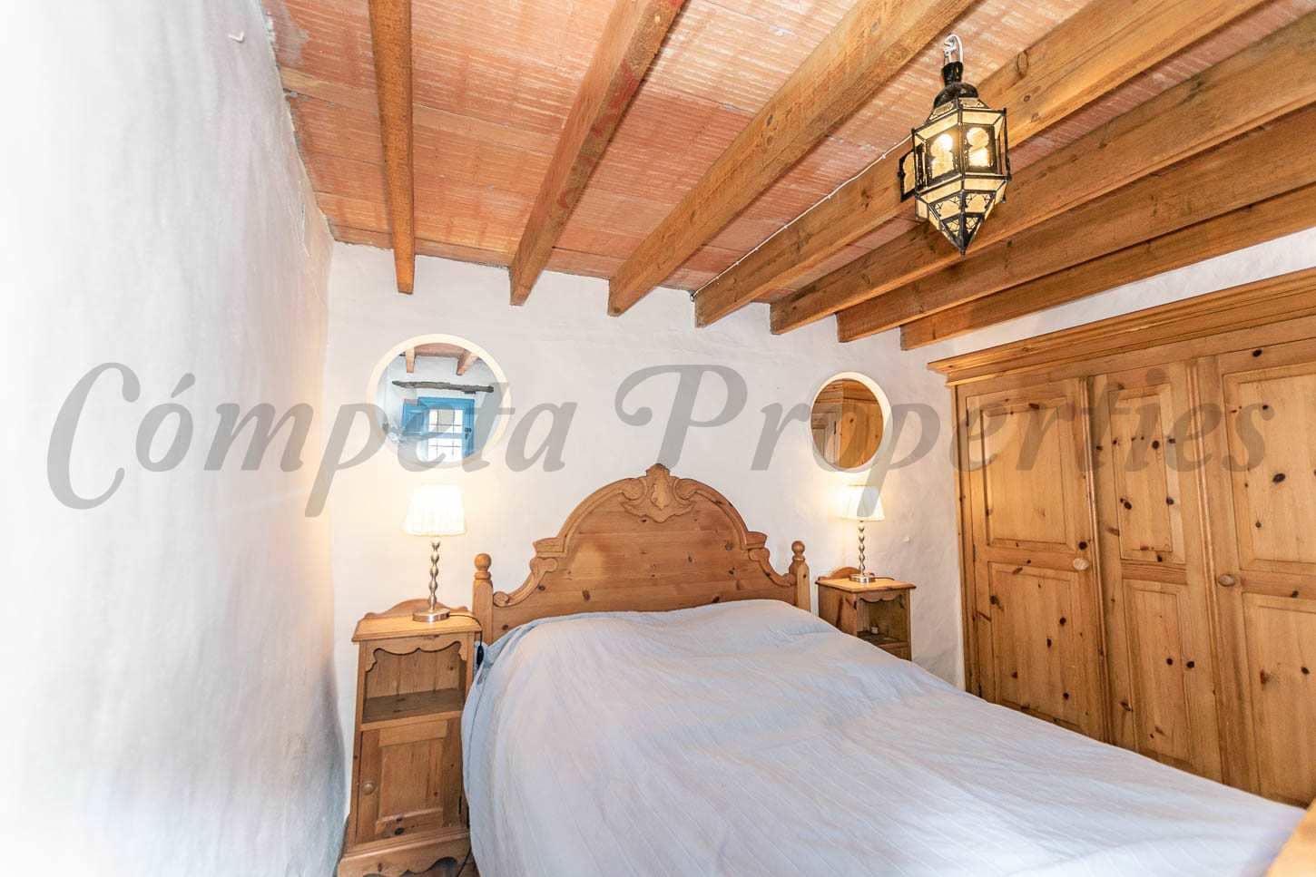 Finca/Casa Rural de 4 habitaciones en Cómpeta en venta con piscina - 549.000 € (Ref: 9973806)