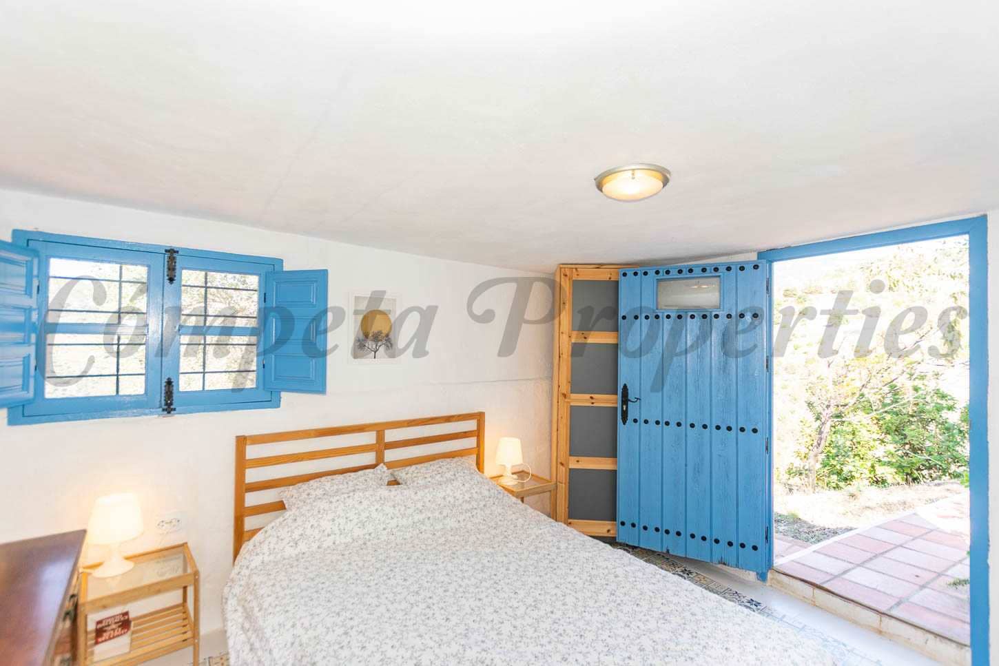 Finca/Casa Rural de 4 habitaciones en Cómpeta en venta con piscina - 549.000 € (Ref: 9973806)