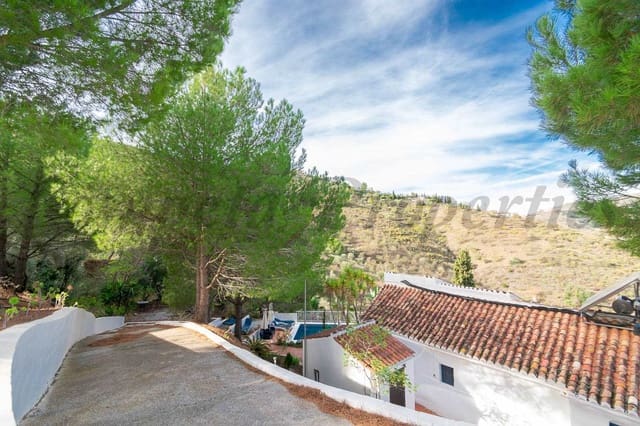 Finca/Casa Rural de 4 habitaciones en Cómpeta en venta con piscina - 549.000 € (Ref: 9973806)