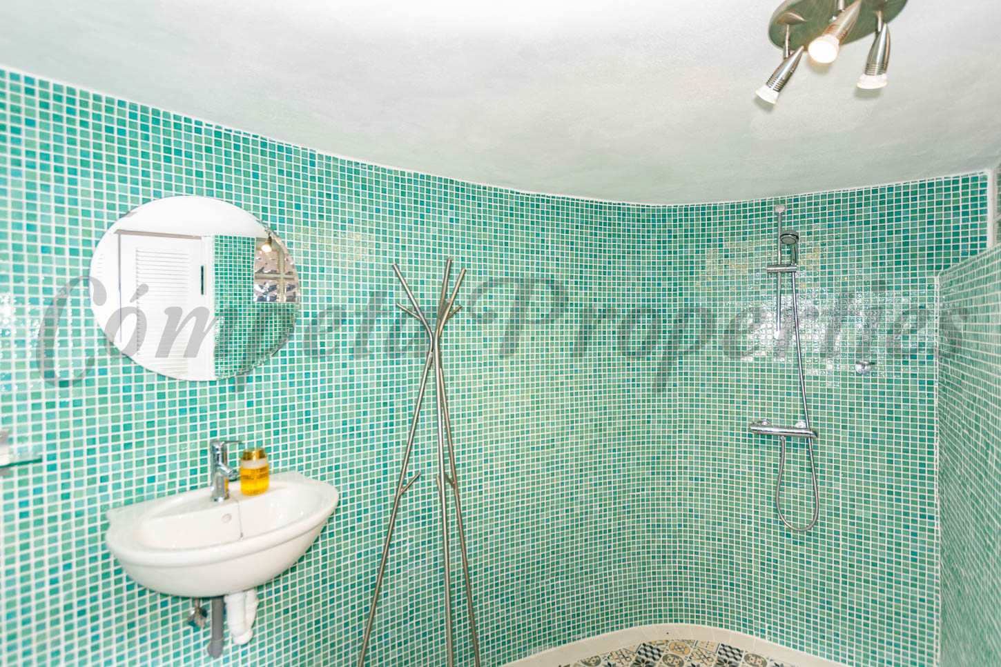 Finca/Casa Rural de 4 habitaciones en Cómpeta en venta con piscina - 549.000 € (Ref: 9973806)