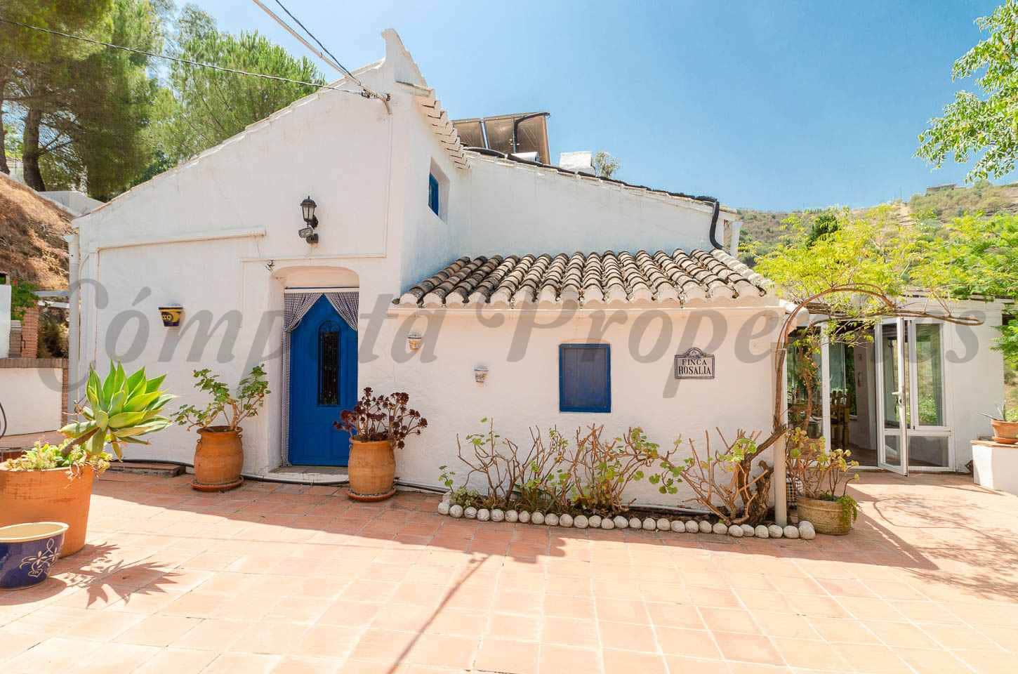4 bedroom Finca/Country House for sale in Competa with pool - € 549,999 (Ref: 9973806)