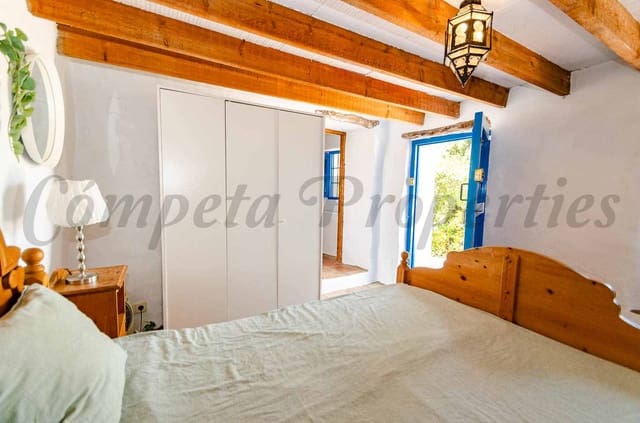 Finca/Casa Rural de 4 habitaciones en Cómpeta en venta con piscina - 549.999 € (Ref: 9973806)
