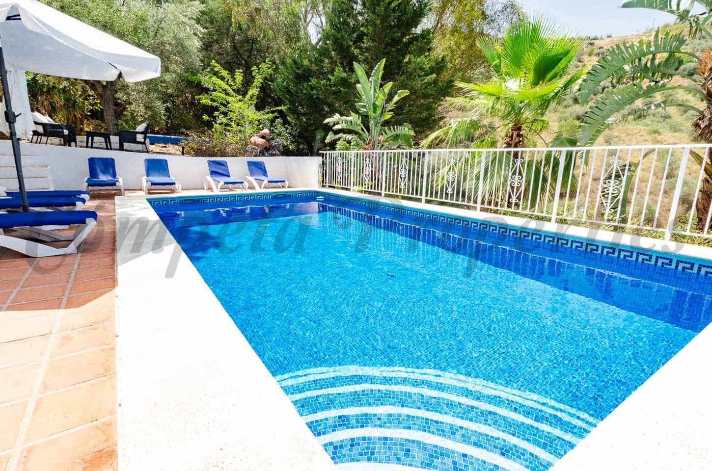 4 bedroom Finca/Country House for sale in Competa with pool - € 549,999 (Ref: 9973806)