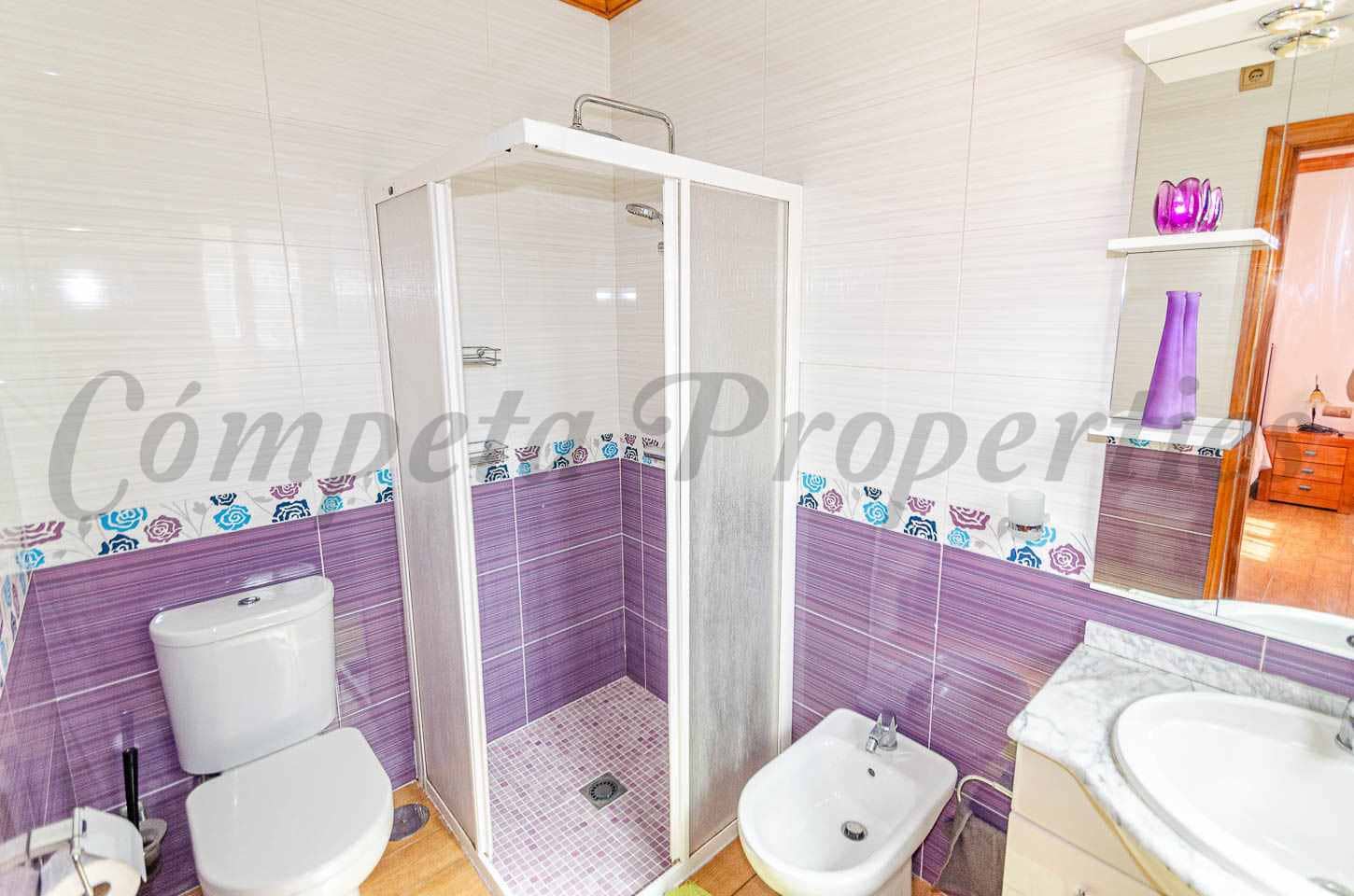 3 quarto Moradia para arrendar em Competa com piscina - 1 500 € (Ref: 9983334)