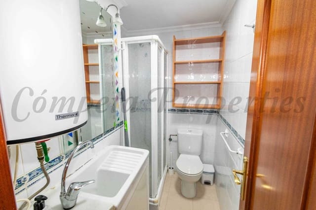 3 quarto Apartamento para arrendar em Torrox-Costa, Torrox com piscina - 850 € (Ref: 9983970)