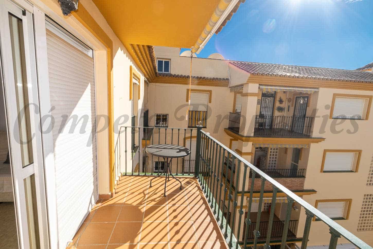 3 sovrum Lägenhet att hyra i Torrox-Costa med pool - 850 € (Ref: 9983970)