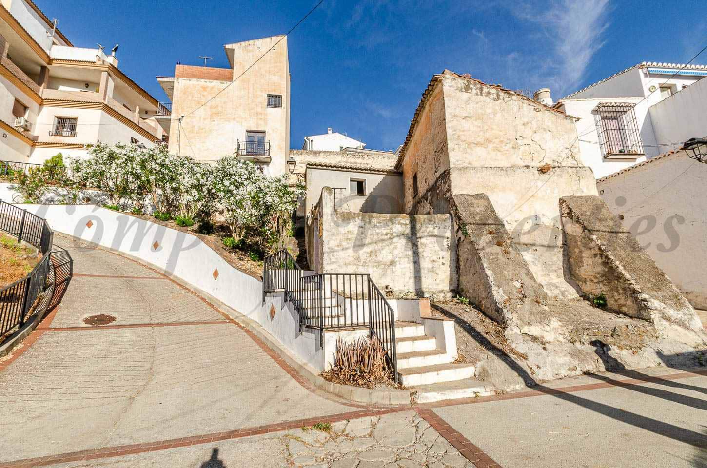 Casa en Sedella en venta - 65.500 € (Ref: 9989306)