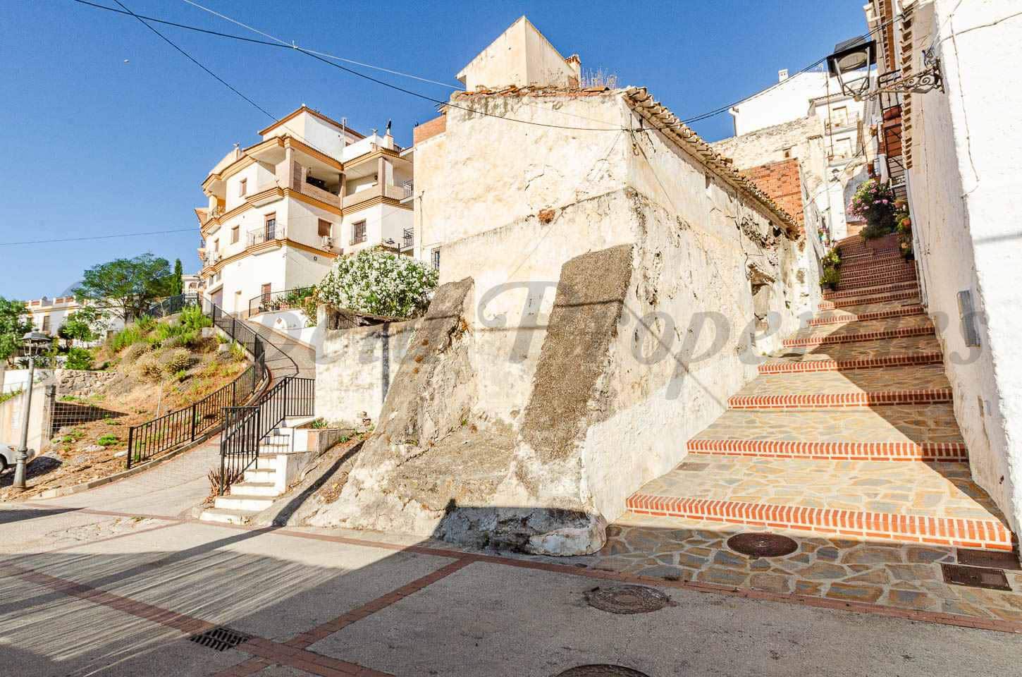 Casa en Sedella en venta - 65.500 € (Ref: 9989306)