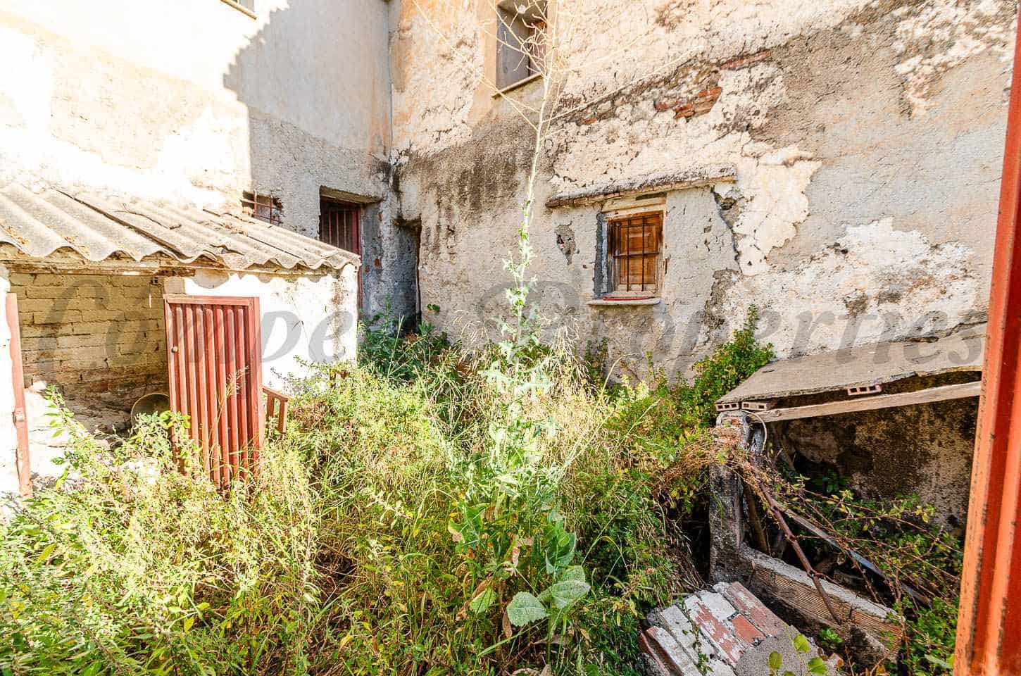 Casa en Sedella en venta - 65.500 € (Ref: 9989306)
