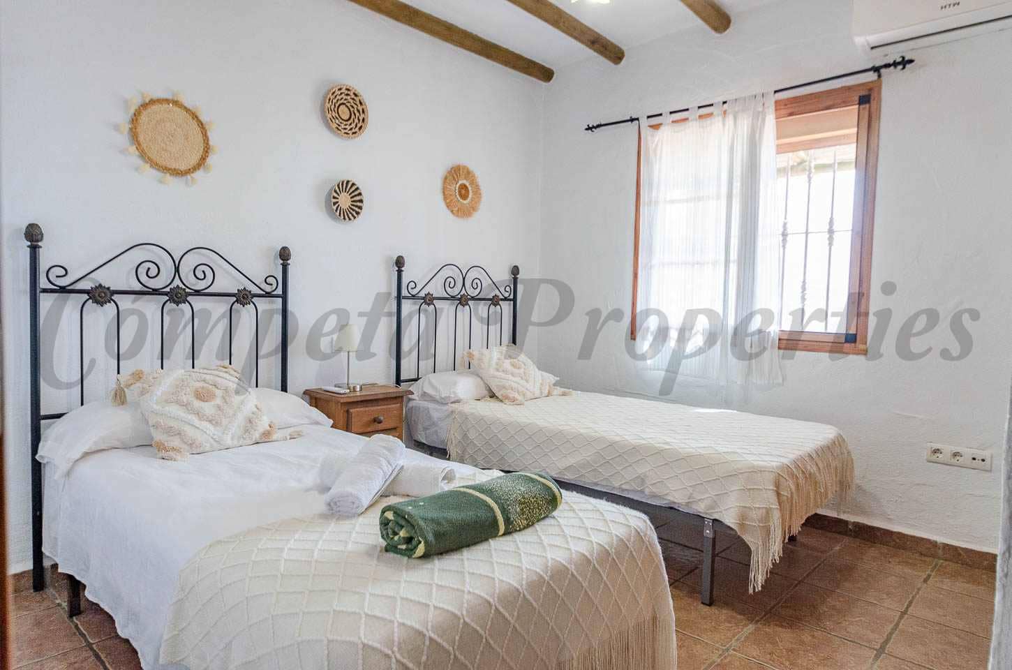 Finca/Maison de Campagne de 3 chambres à louer à Competa avec piscine garage - 1 300 € (Ref: 9993620)