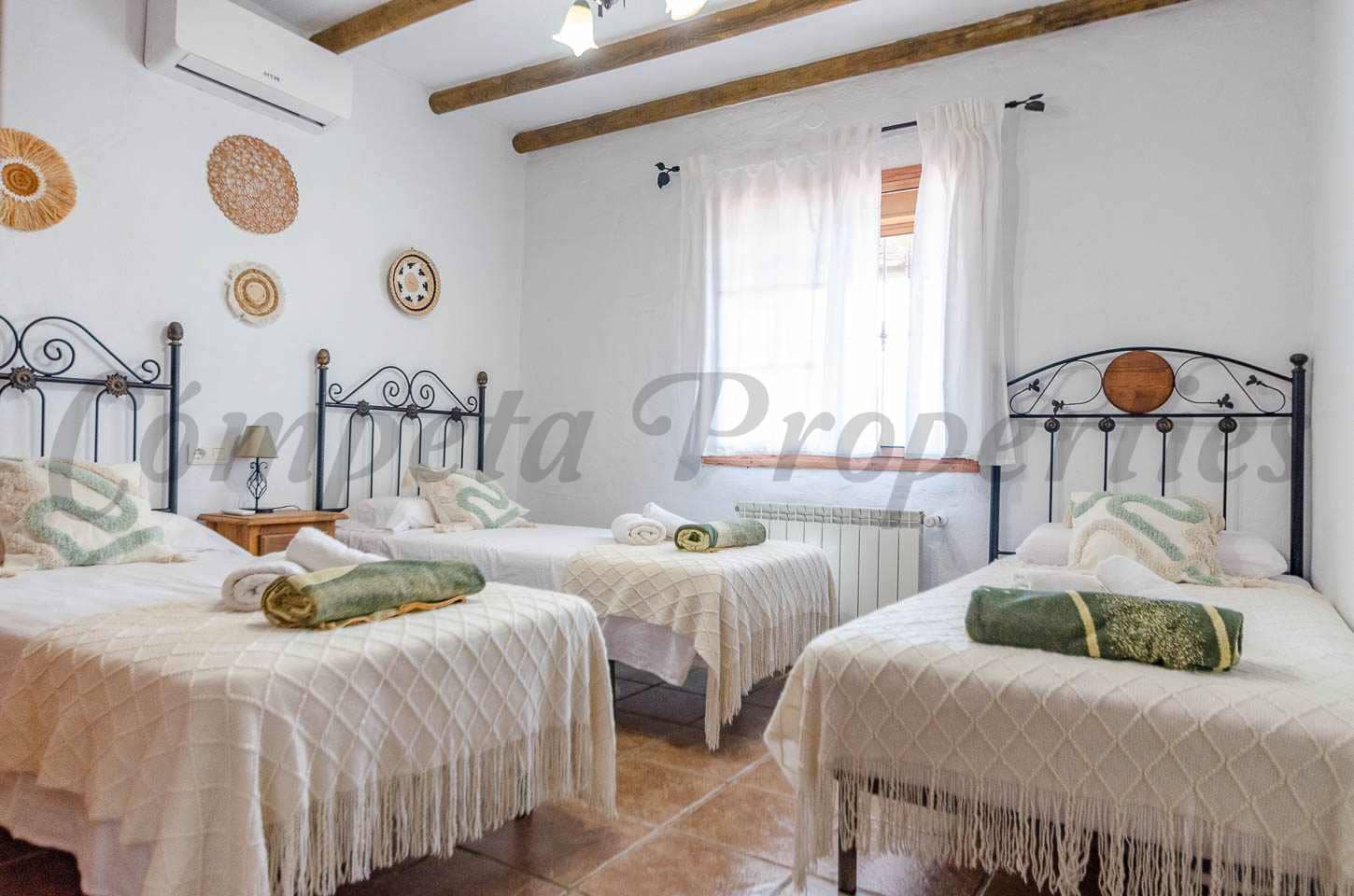 Finca/Maison de Campagne de 3 chambres à louer à Competa avec piscine garage - 1 300 € (Ref: 9993620)