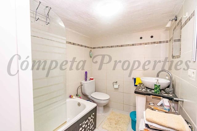 Casa de 2 habitaciones en Torrox en venta - 105.000 € (Ref: 9997723)
