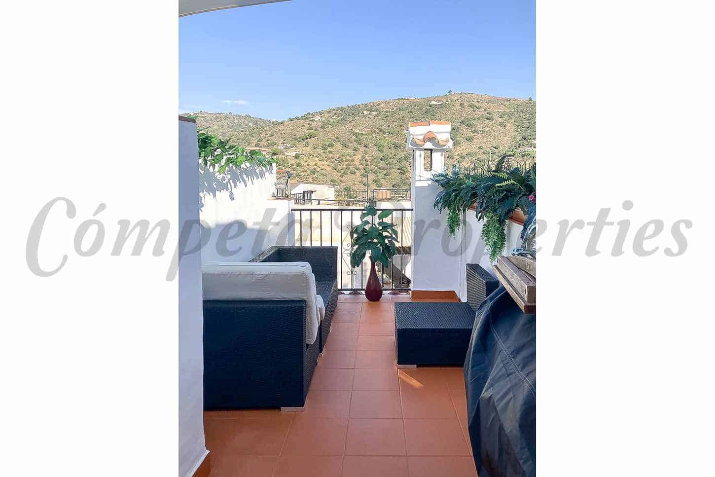 Casa de 2 habitaciones en Torrox en venta - 105.000 € (Ref: 9997723)