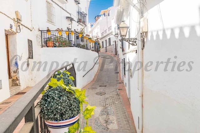 Casa de 2 habitaciones en Torrox en venta - 105.000 € (Ref: 9997723)