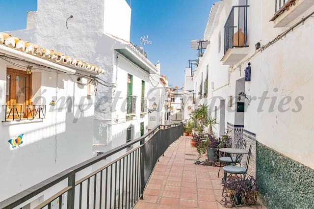 Casa de 2 habitaciones en Torrox en venta - 105.000 € (Ref: 9997723)