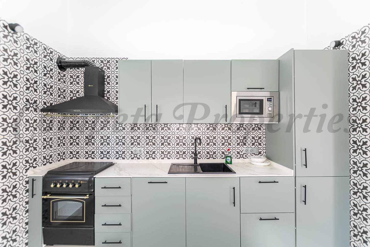 Villa/Maison de 2 chambres à louer à Sayalonga avec piscine - 1 875 € (Ref: 9997766)