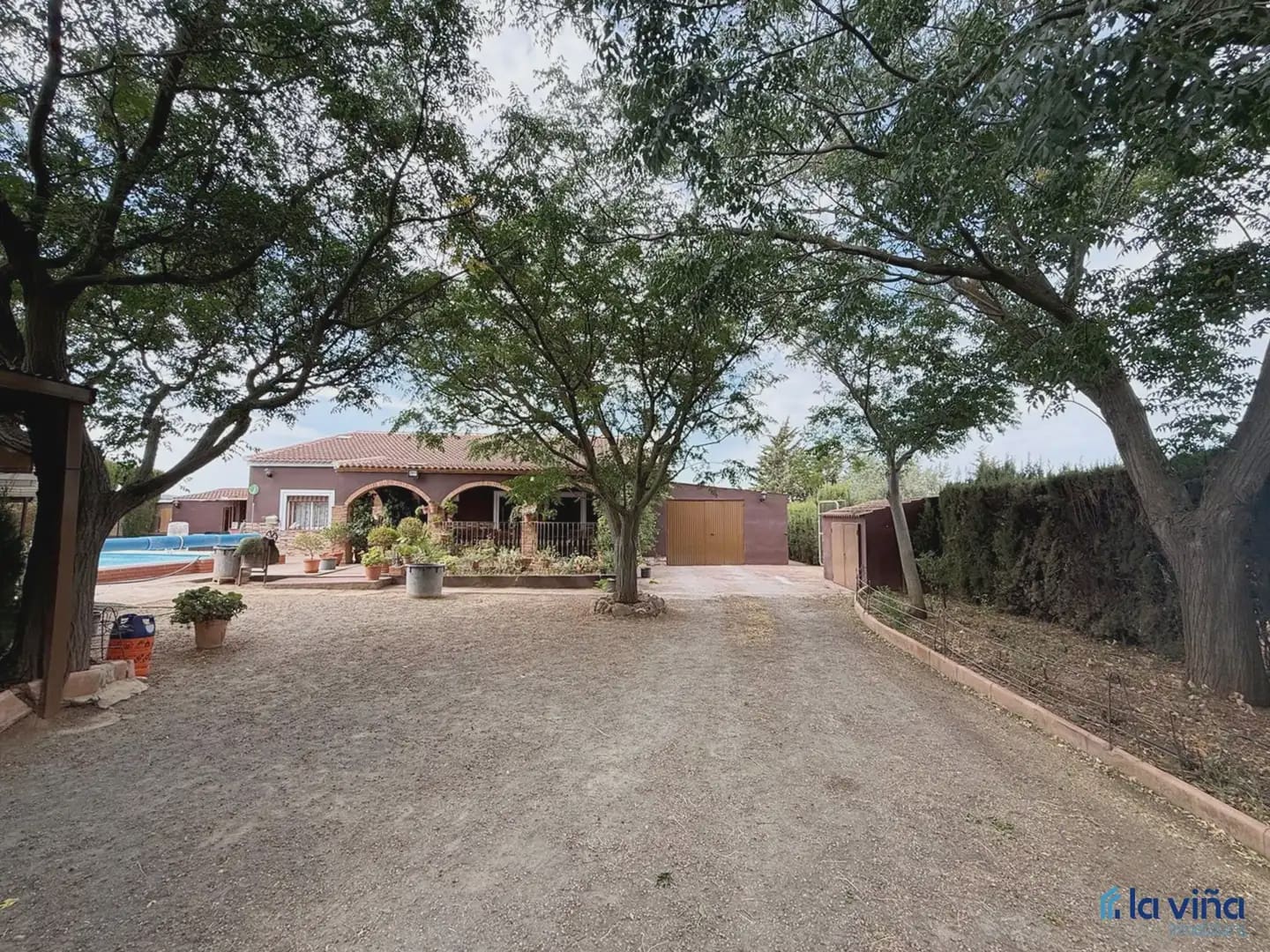 Finka/Dom wiejski na sprzedaż w Antequera - 249 000 € (Ref: 10001000)