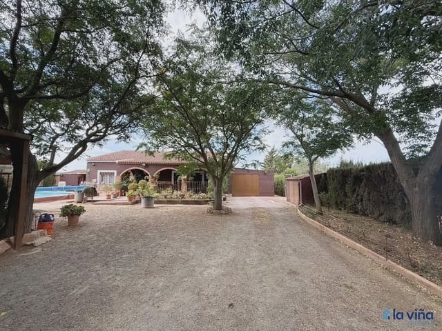 Finka/Dom wiejski na sprzedaż w Antequera - 249 000 € (Ref: 10001000)