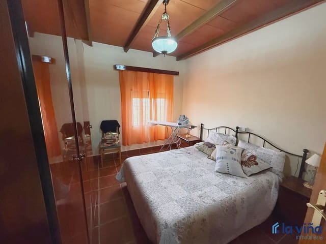 Finka/Dom wiejski na sprzedaż w Antequera - 249 000 € (Ref: 10001000)