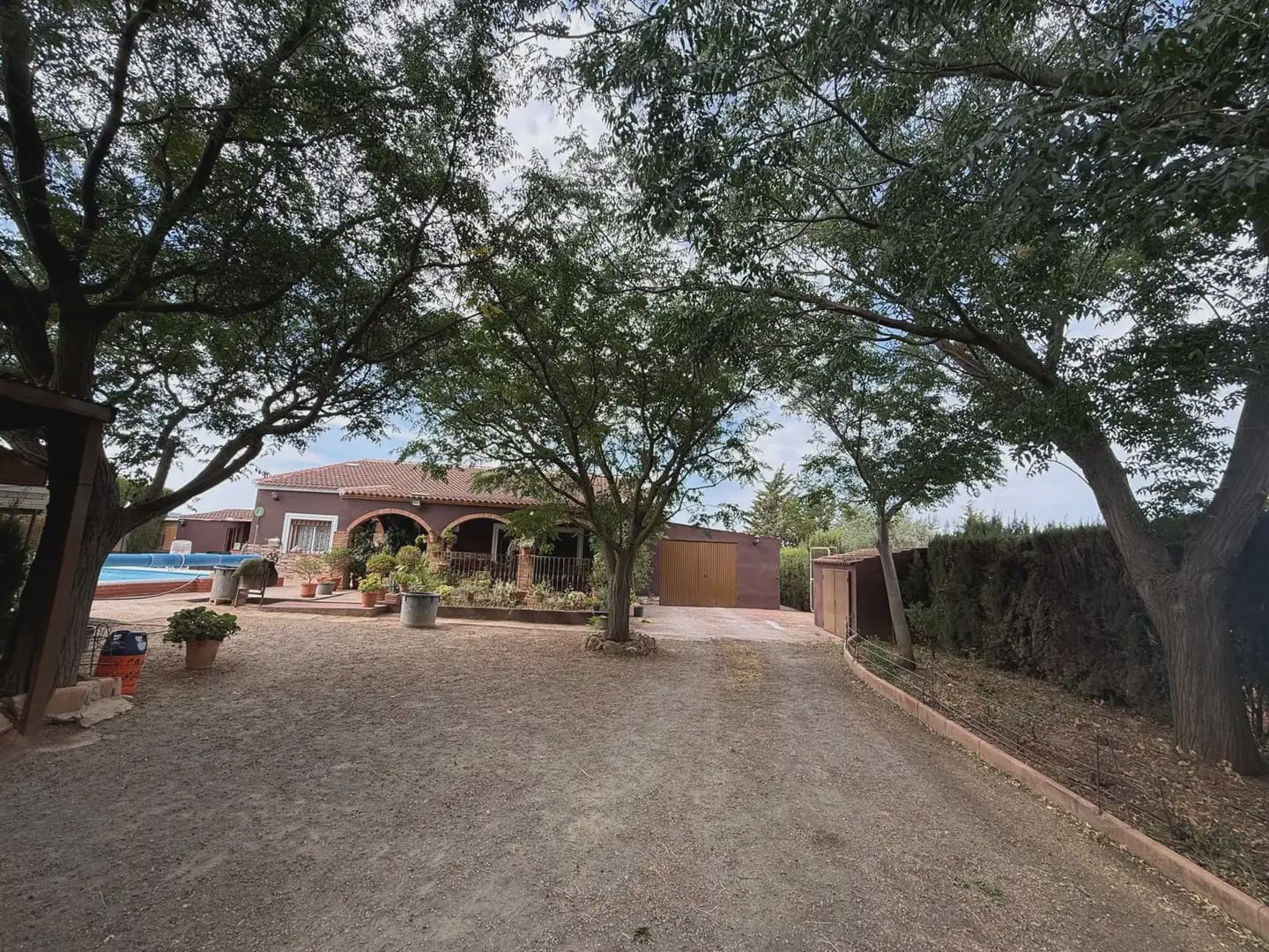Finka/Dom wiejski na sprzedaż w Antequera - 249 000 € (Ref: 10001000)