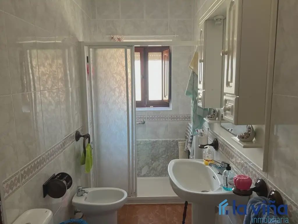 4 bedroom Townhouse for sale in Humilladero - € 136,500 (Ref: 10034350)