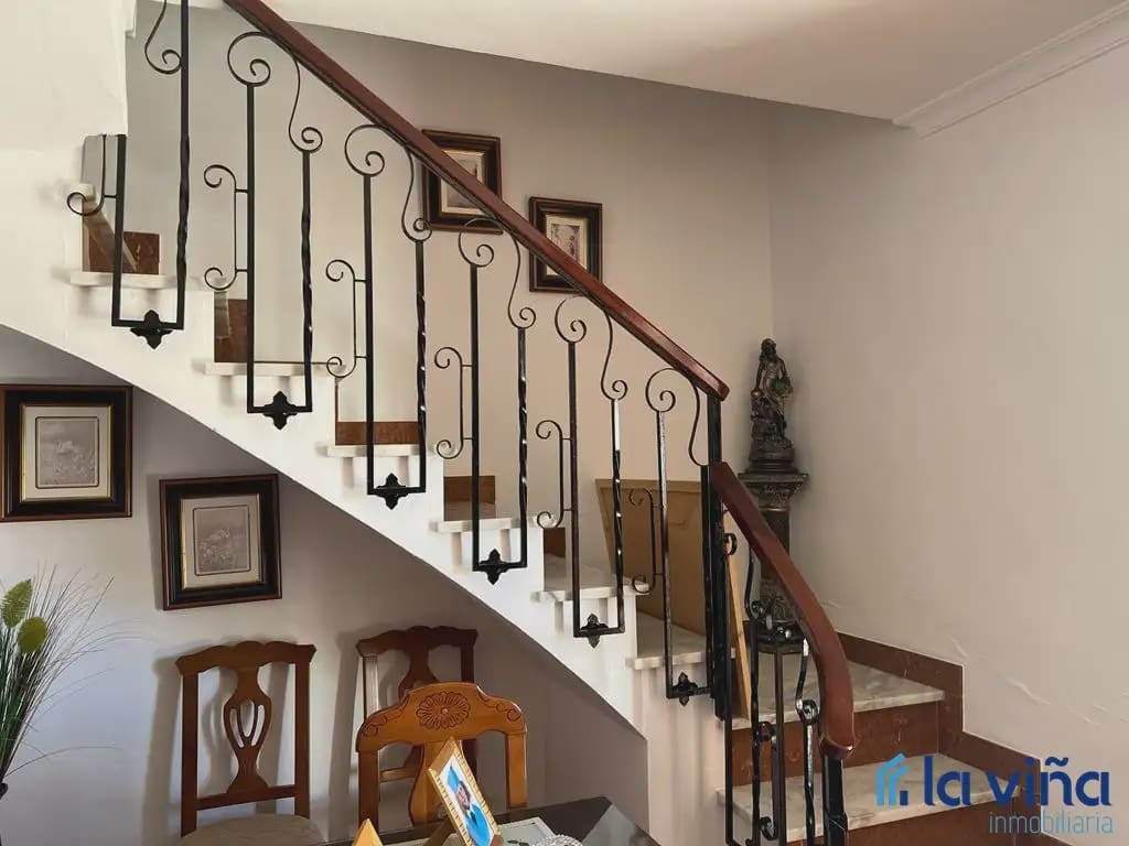 4 bedroom Townhouse for sale in Humilladero - € 136,500 (Ref: 10034350)