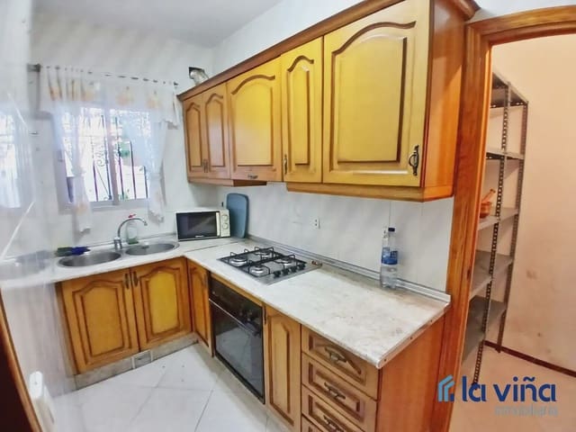 Casa de 4 habitaciones en Villanueva de Algaidas en venta - 109.000 € (Ref: 10080163)