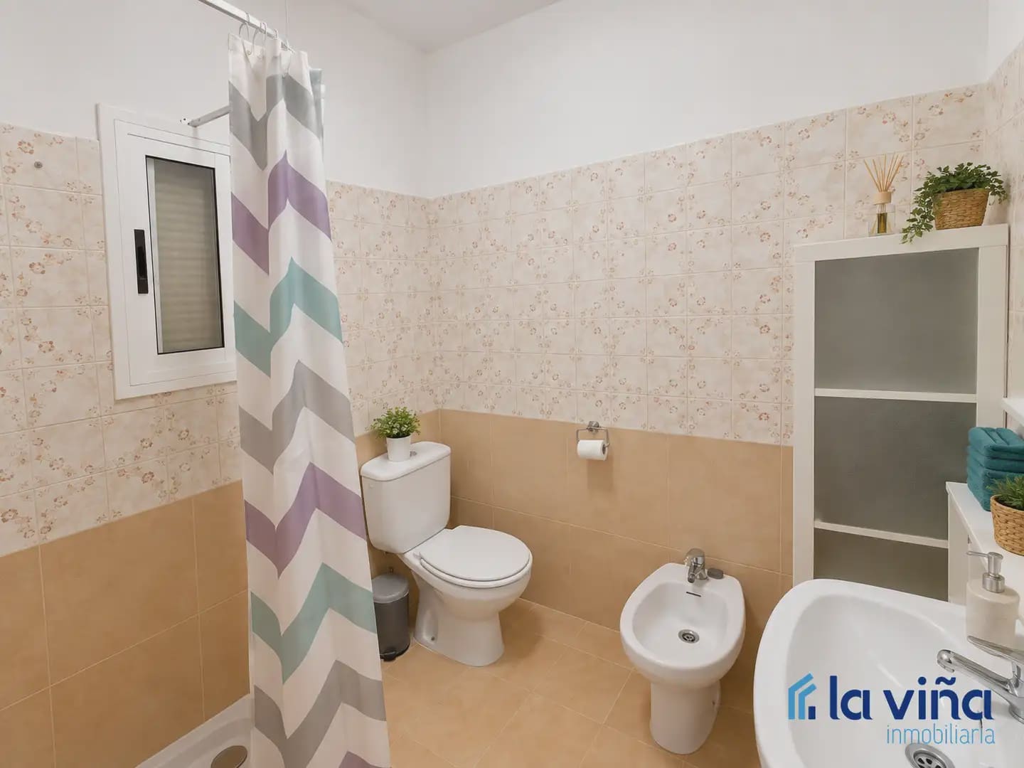 3 bedroom Townhouse for sale in La Roda de Andalucia - € 120,000 (Ref: 10103570)