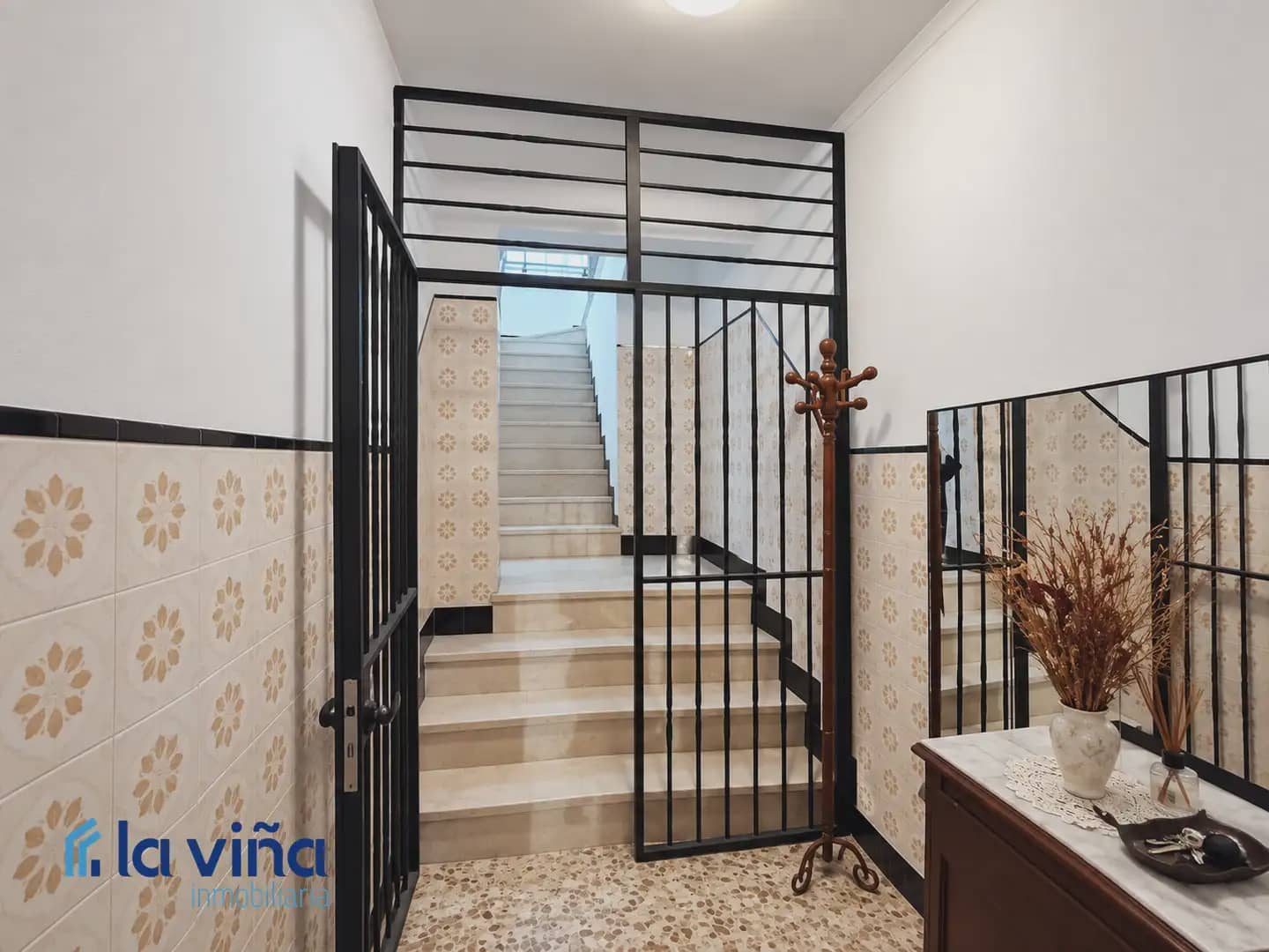 3 bedroom Townhouse for sale in La Roda de Andalucia - € 120,000 (Ref: 10103570)