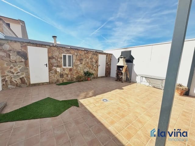 3 slaapkamer Huis te koop in Humilladero met garage - € 186.000 (Ref: 10167876)