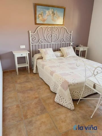 Adosado de 4 habitaciones en Mollina en venta con piscina garaje - 348.000 € (Ref: 10183917)