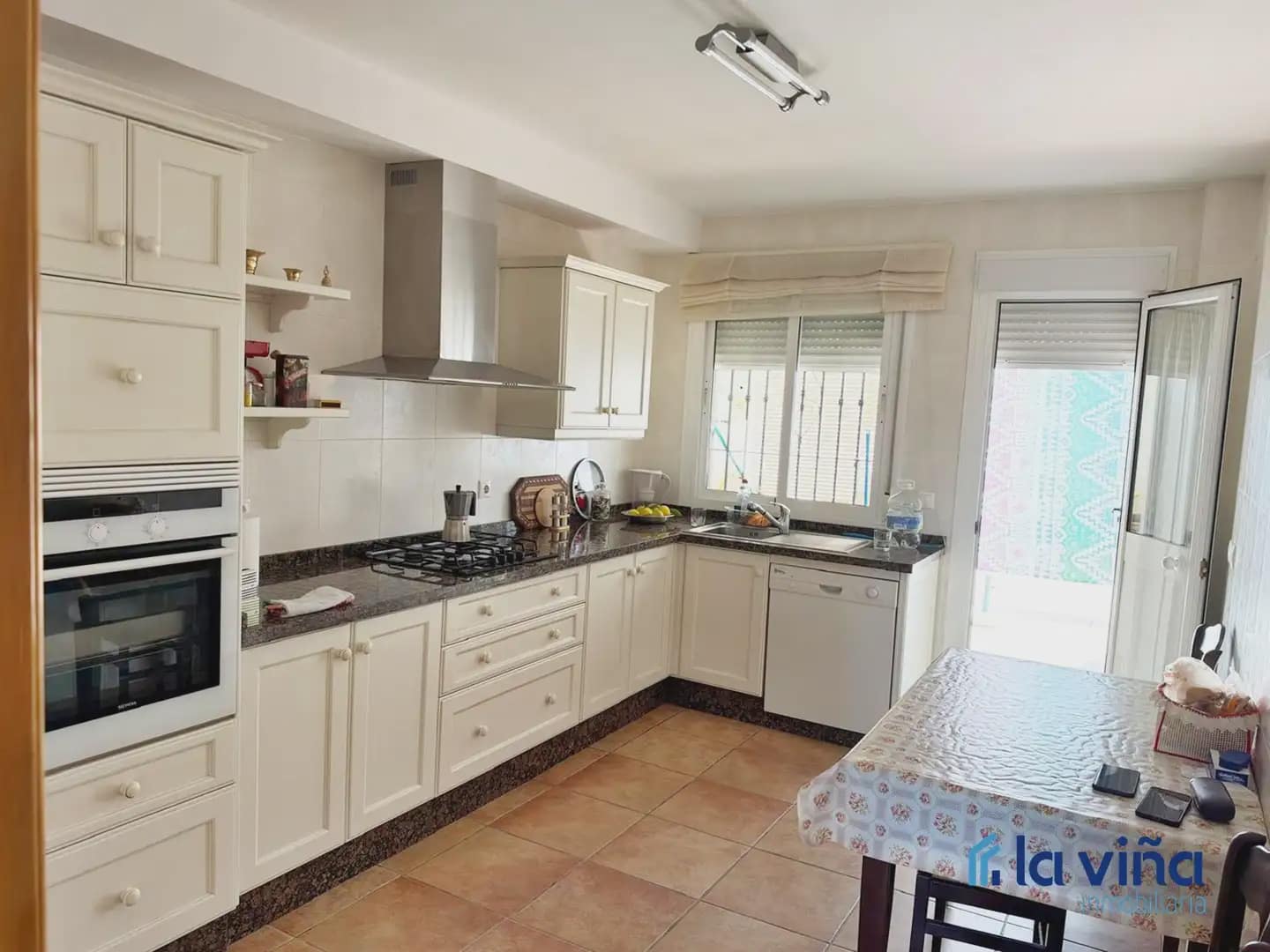 Adosado de 4 habitaciones en Mollina en venta con piscina garaje - 348.000 € (Ref: 10183917)