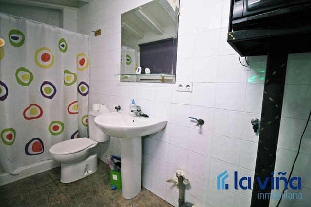 3 soveværelse Villa til salg i Puente Genil med swimmingpool - € 176.800 (Ref: 8066820)