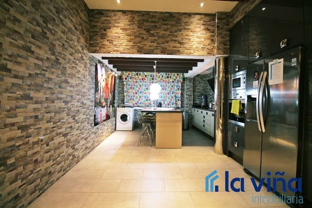 3 soveværelse Villa til salg i Puente Genil med swimmingpool - € 176.800 (Ref: 8066820)