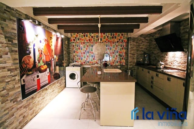 3 soveværelse Villa til salg i Puente Genil med swimmingpool - € 176.800 (Ref: 8066820)