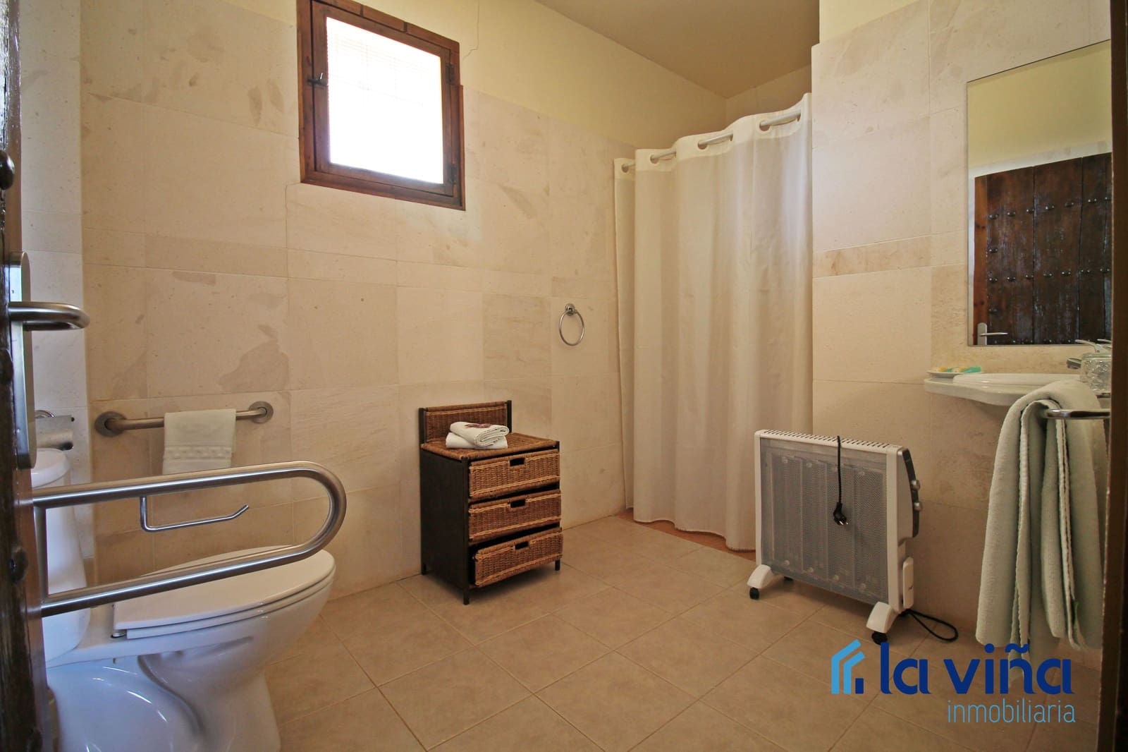 9 bedroom Hotel for sale in Martin de la Jara with pool garage - € 1,200,000 (Ref: 8138583)