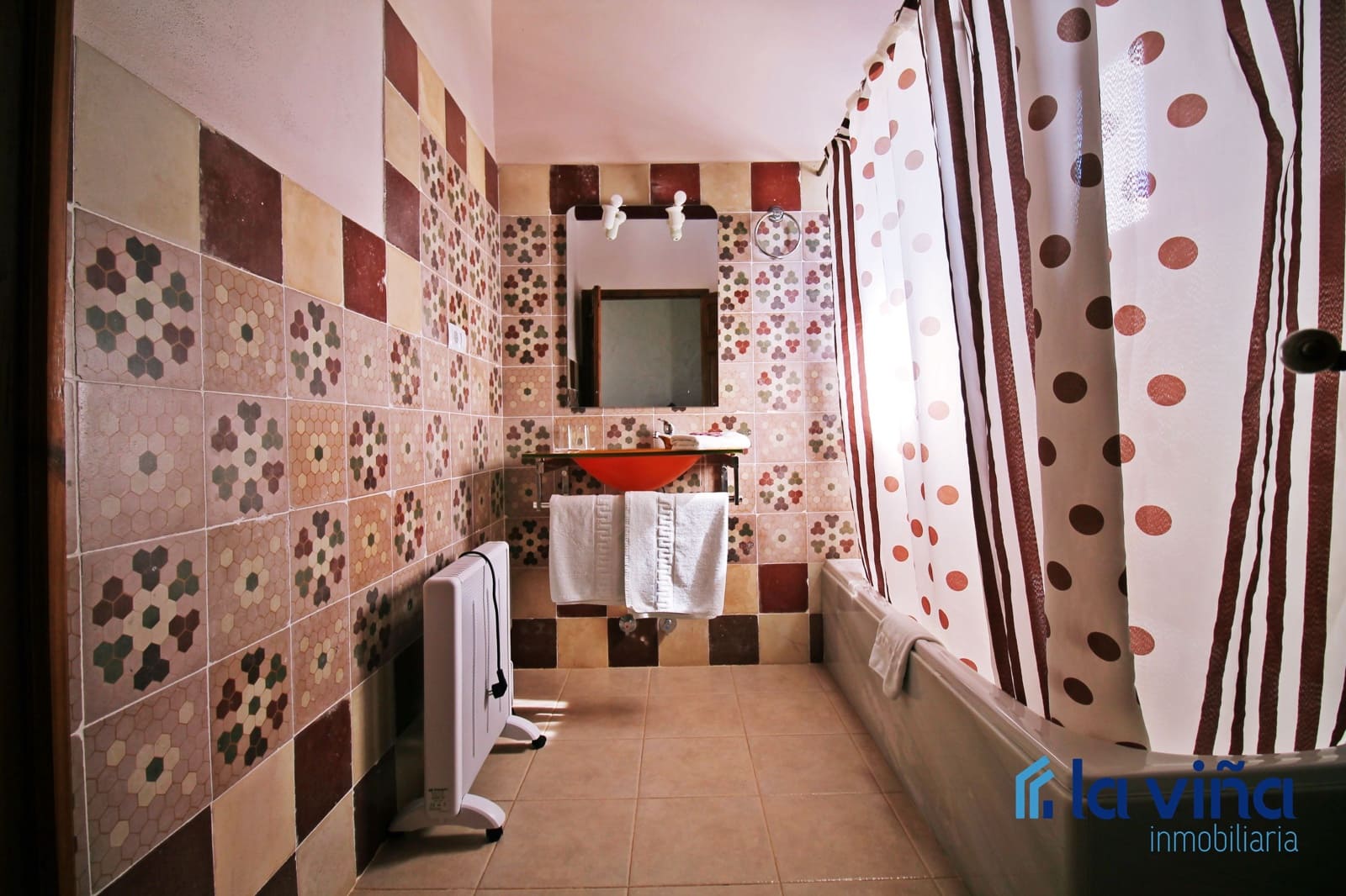 9 bedroom Hotel for sale in Martin de la Jara with pool garage - € 1,200,000 (Ref: 8138583)