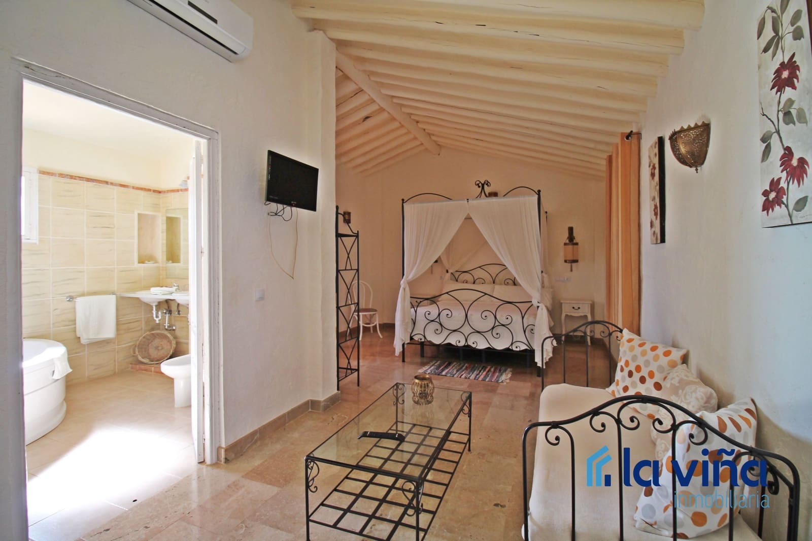 9 bedroom Hotel for sale in Martin de la Jara with pool garage - € 1,200,000 (Ref: 8138583)