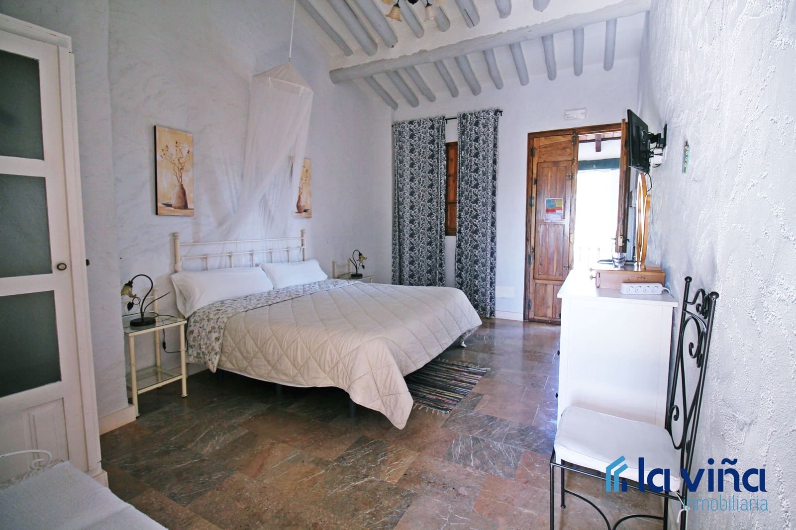 9 bedroom Hotel for sale in Martin de la Jara with pool garage - € 1,200,000 (Ref: 8138583)