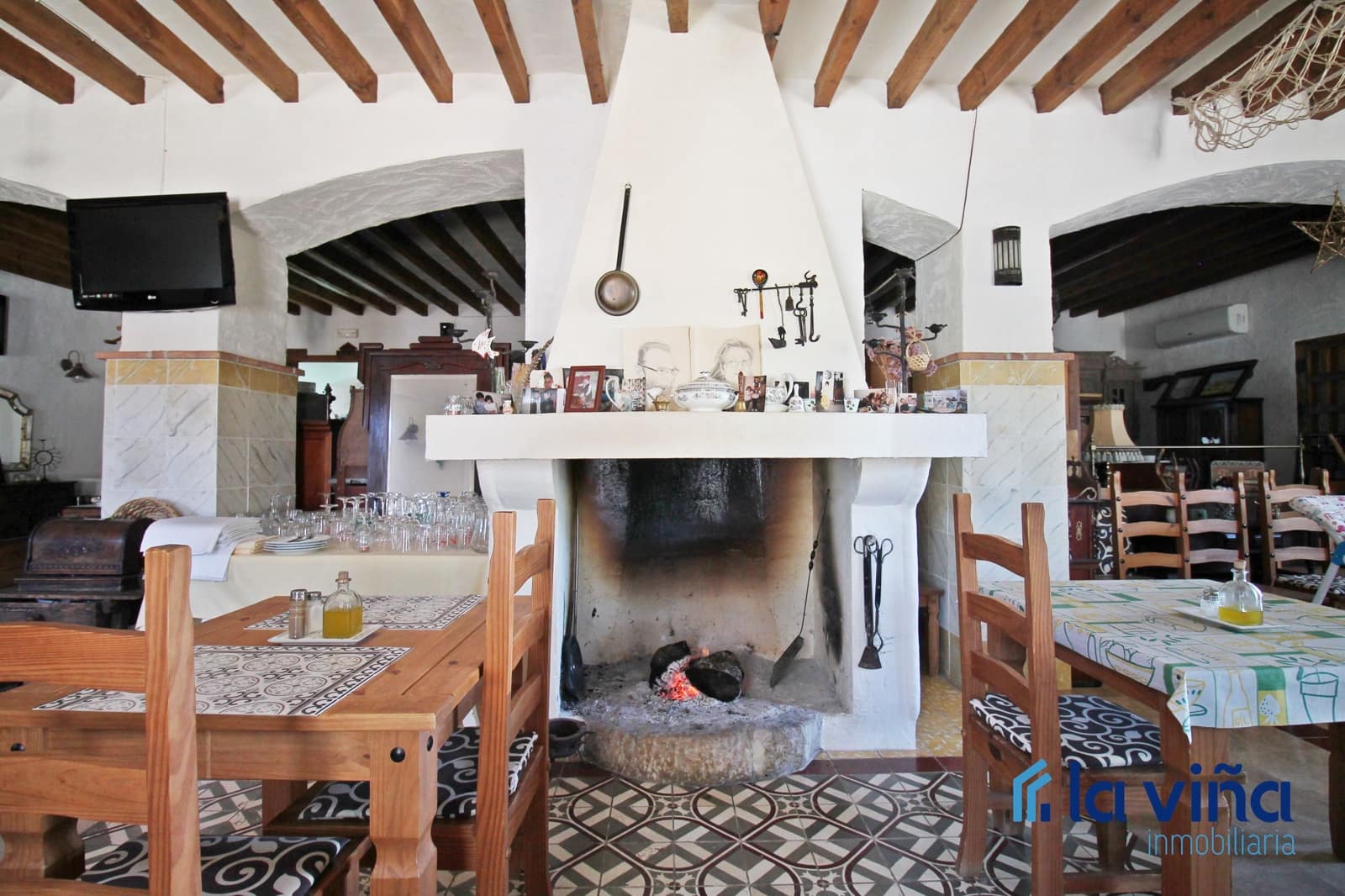 9 bedroom Hotel for sale in Martin de la Jara with pool garage - € 1,200,000 (Ref: 8138583)