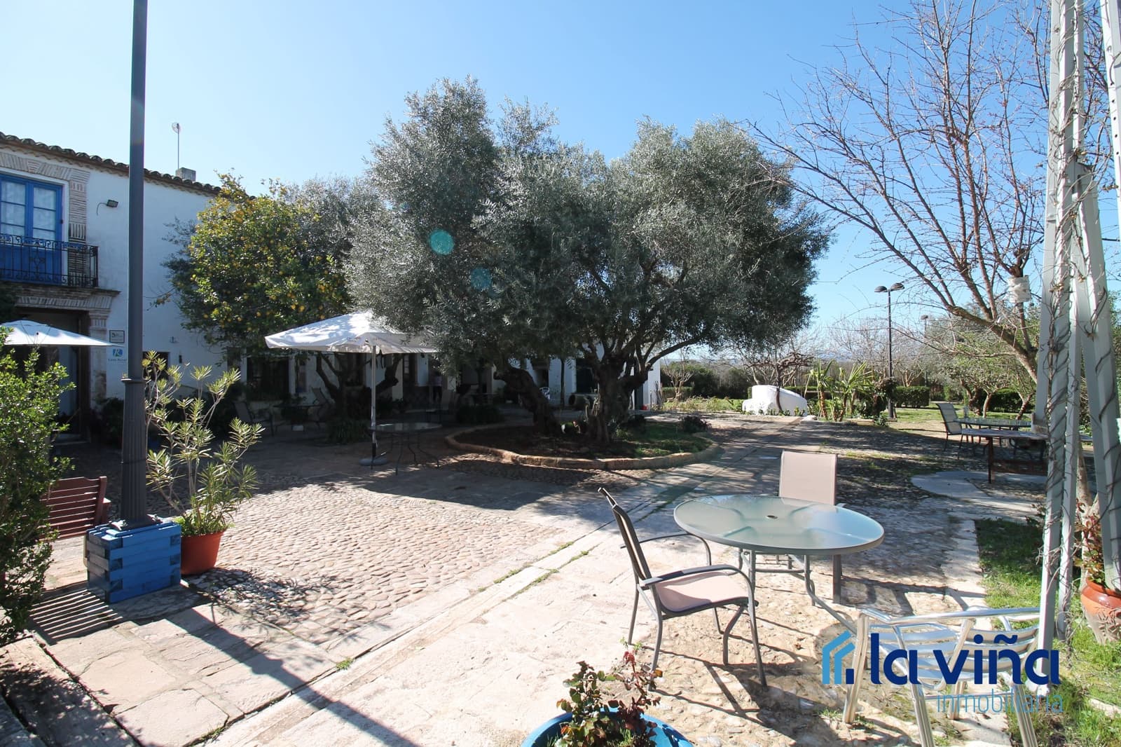 9 bedroom Hotel for sale in Martin de la Jara with pool garage - € 1,200,000 (Ref: 8138583)