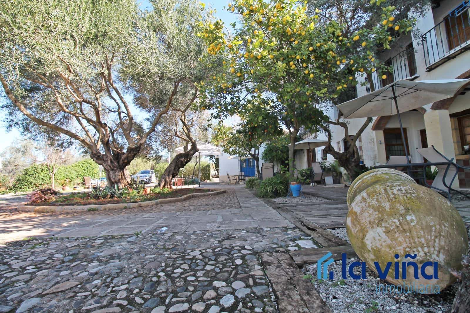 9 bedroom Hotel for sale in Martin de la Jara with pool garage - € 1,200,000 (Ref: 8138583)