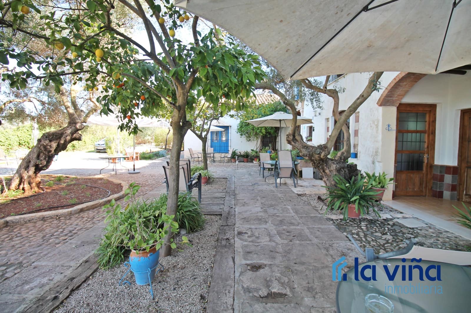 9 bedroom Hotel for sale in Martin de la Jara with pool garage - € 1,200,000 (Ref: 8138583)