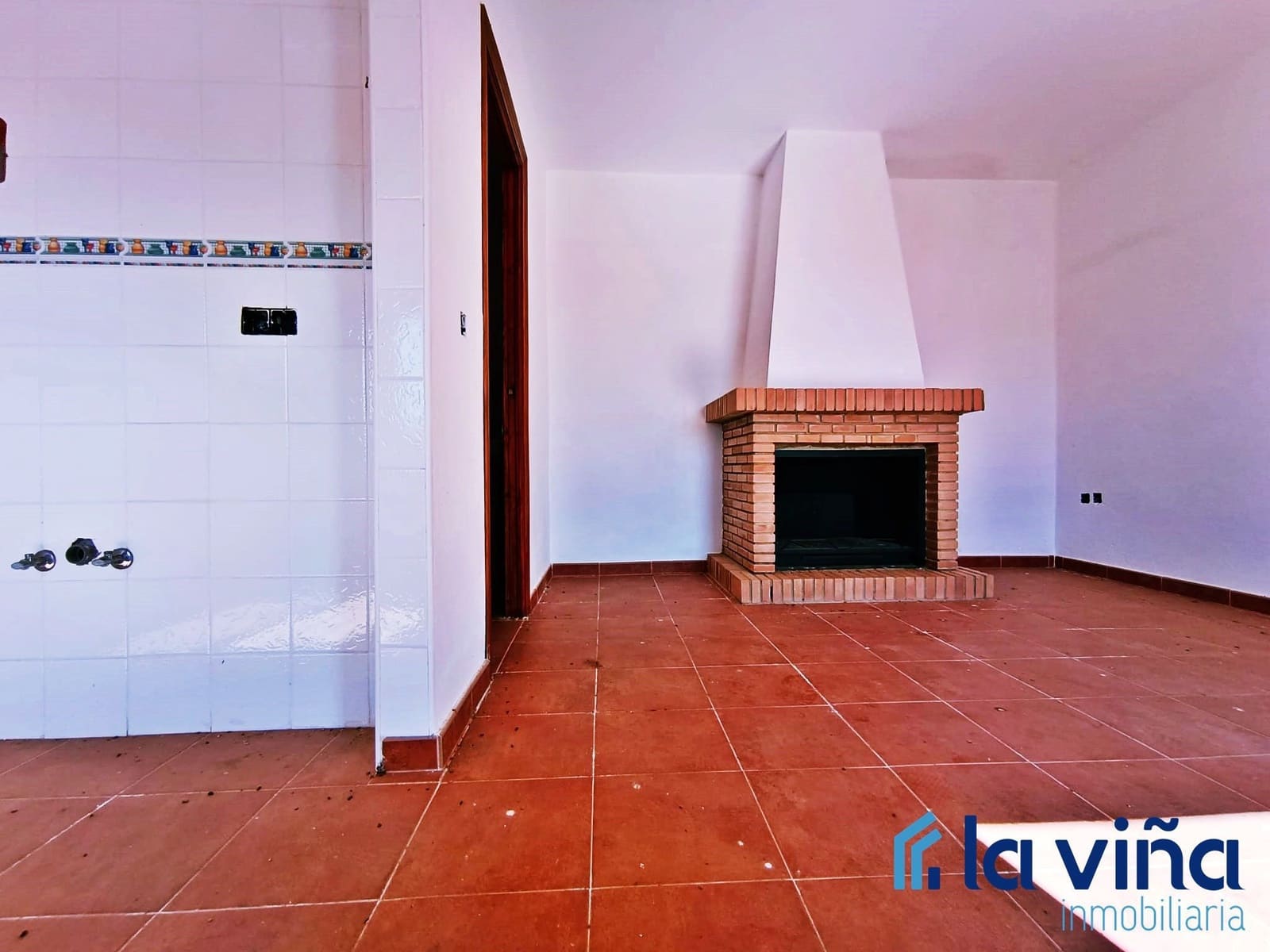 Finca/Country House for sale in Casabermeja - € 100,000 (Ref: 8142449)