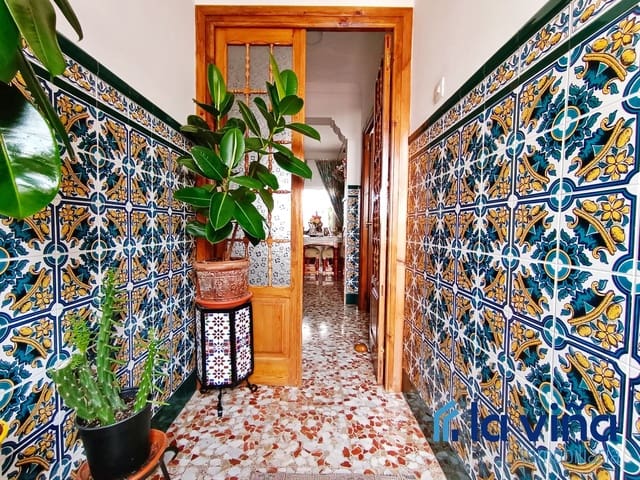 6 soveværelse Villa til salg i Casariche - € 167.000 (Ref: 8142457)