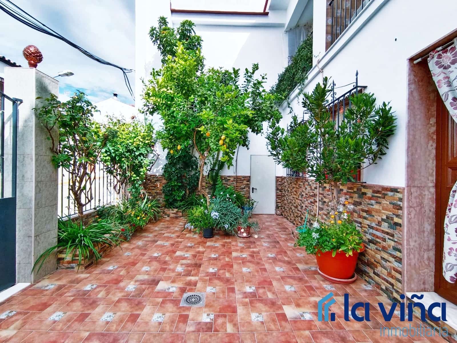 6 soveværelse Villa til salg i Casariche - € 167.000 (Ref: 8142457)